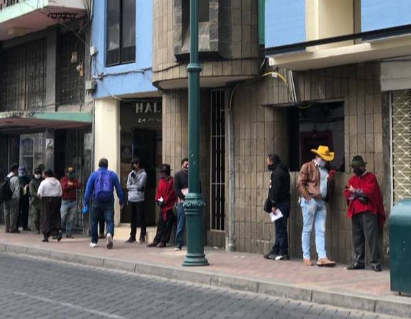 Se pide la renuncia de los gerentes de la empresa eléctrica de Ecuador