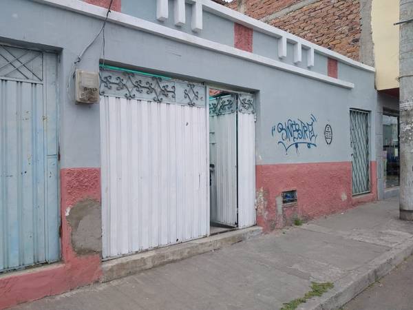 Viejitos tuvieron que buscar techo