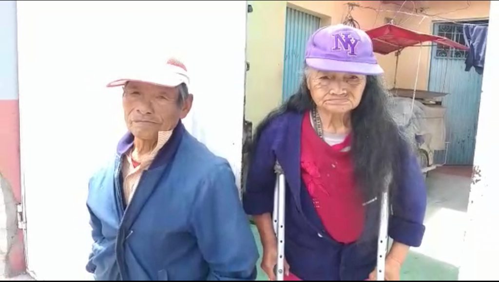 Viejitos tuvieron que buscar techo