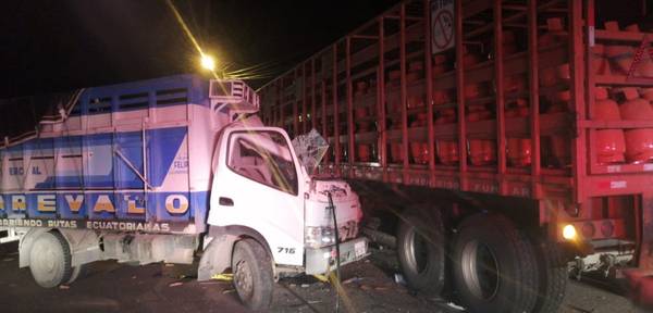 Siniestros viales Chimborazo: Choque dejó un muerto en Chunchi. http://44.213.112.5