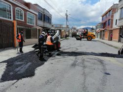 Trabajos de bacheo Riobamba