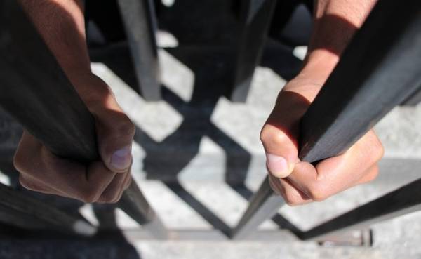 violación a su esposa
