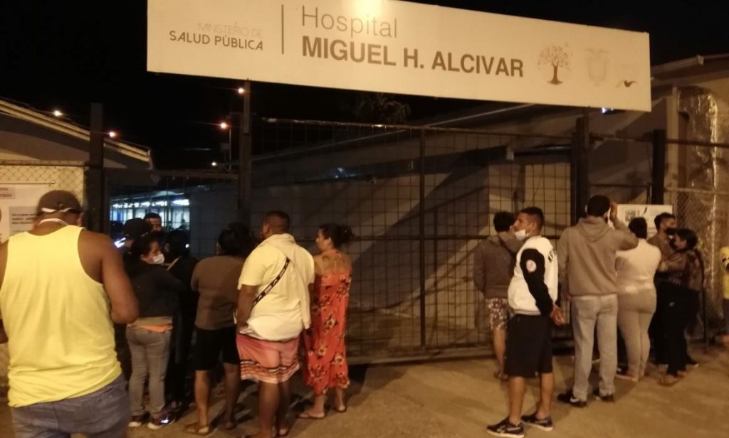 Fusilados en una gallera.