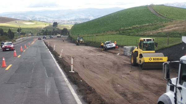 Ampliación vía Riobamba - Ambato