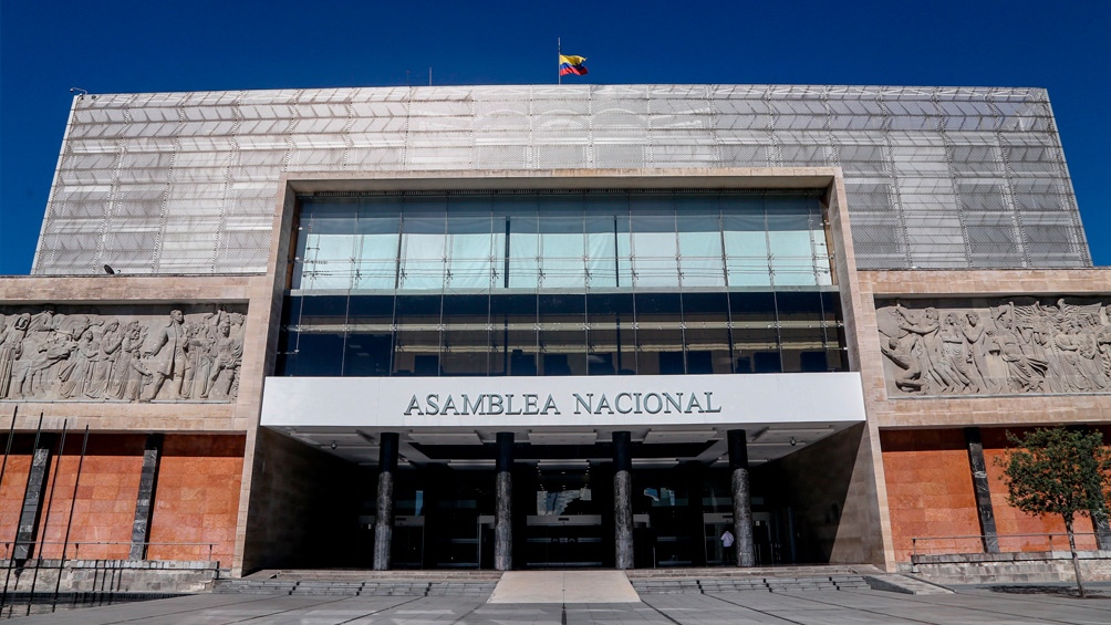 ¿Qué provoca la disolución de luna Asamblea?