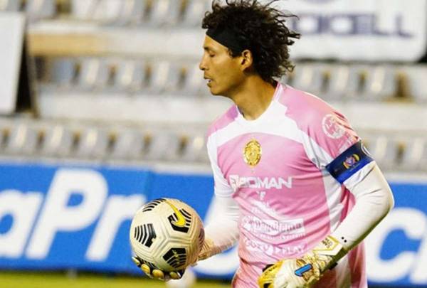 Cevallos abandona al "Ciclón de los Andes"