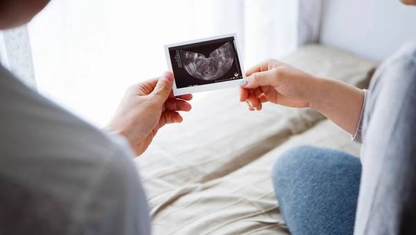 Científicos crean espermatozoides