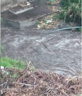 Fuertes lluvias afectaron la tubería