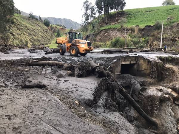3 carreteras fueron afectadas.