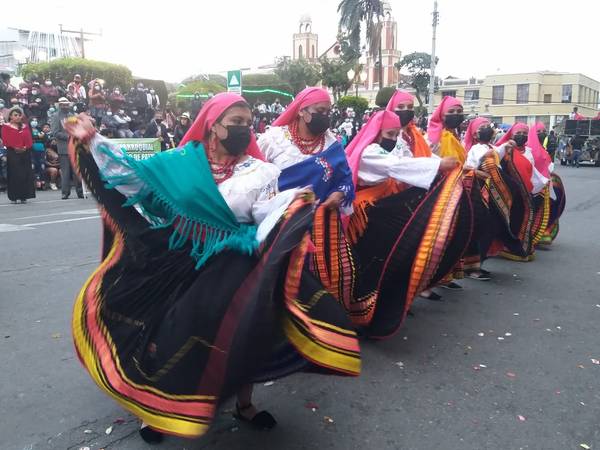 Guano celebro 176 años de cantonización