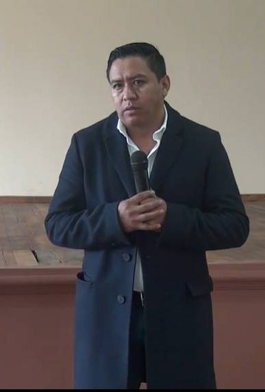 Chambo socializa cobro de contribuciones