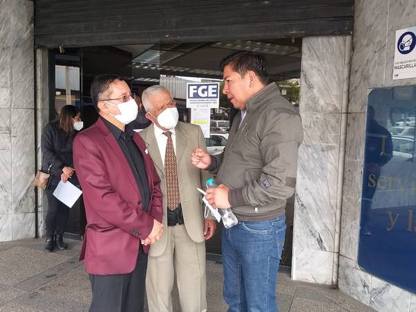 Alcalde rinde versión en fiscalía