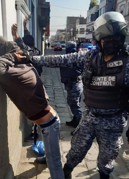 Municipales capturaron a 2 ladrones