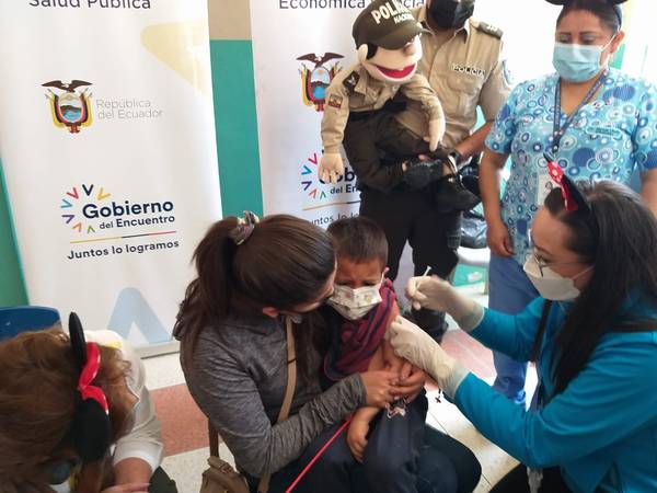Inició vacunación para niños