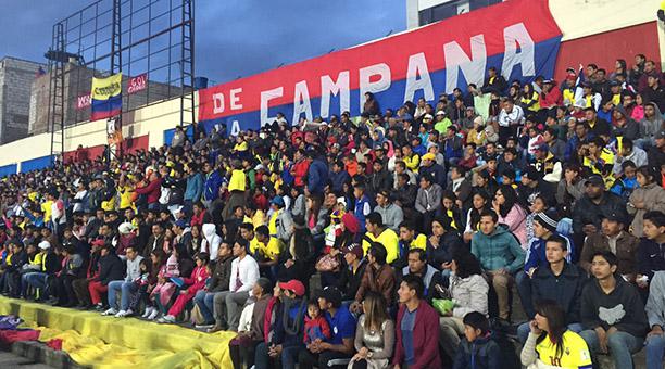 Giovanna y el fútbol riobambeño
