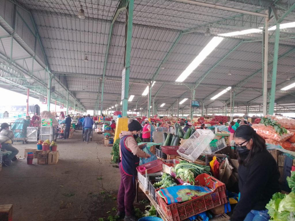 Feria para la fanesca en el Mayorista