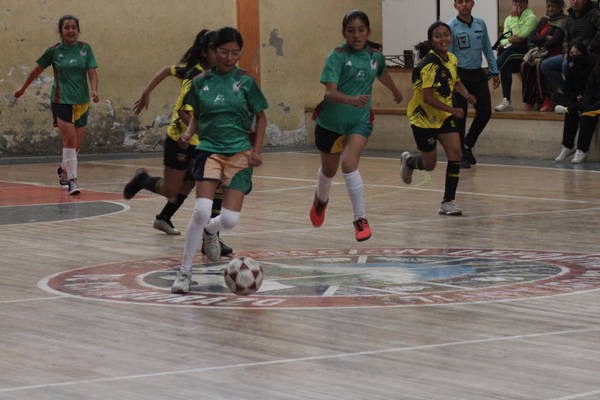 comil-goleando