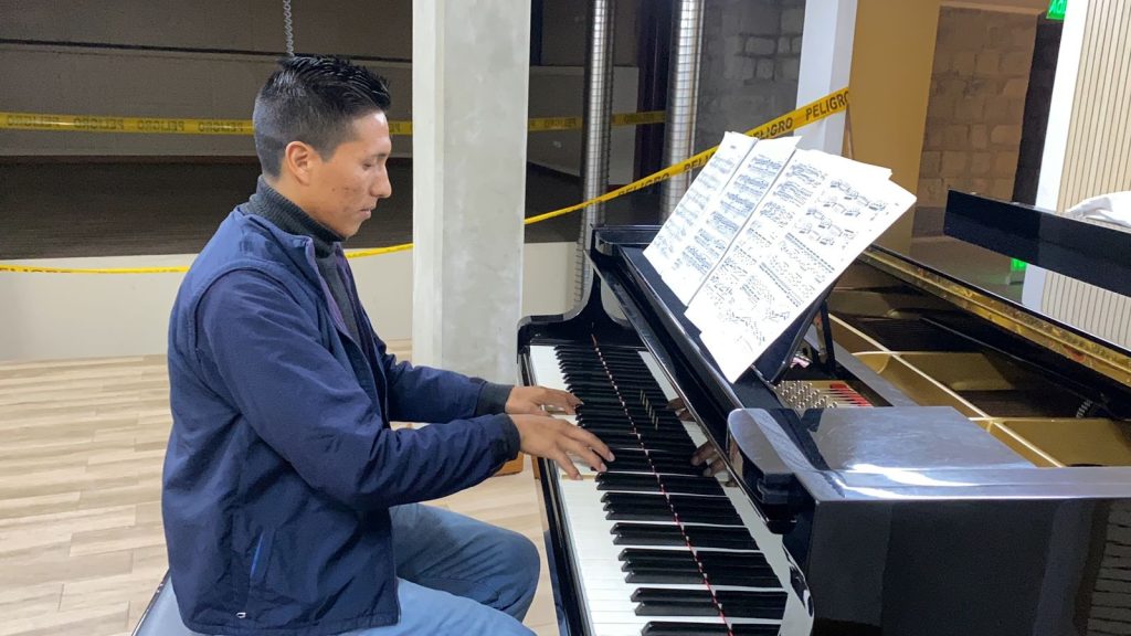 Un pianista persigue sus sueños