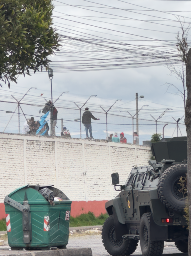 Toque de queda en todo Ecuador