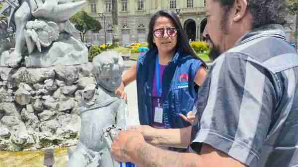 Putti sin brazo de la fuente de Neptuno