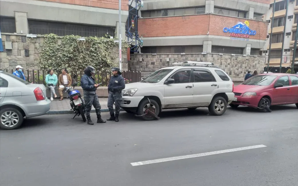 Multas del serot: candados y pago de dinero.
