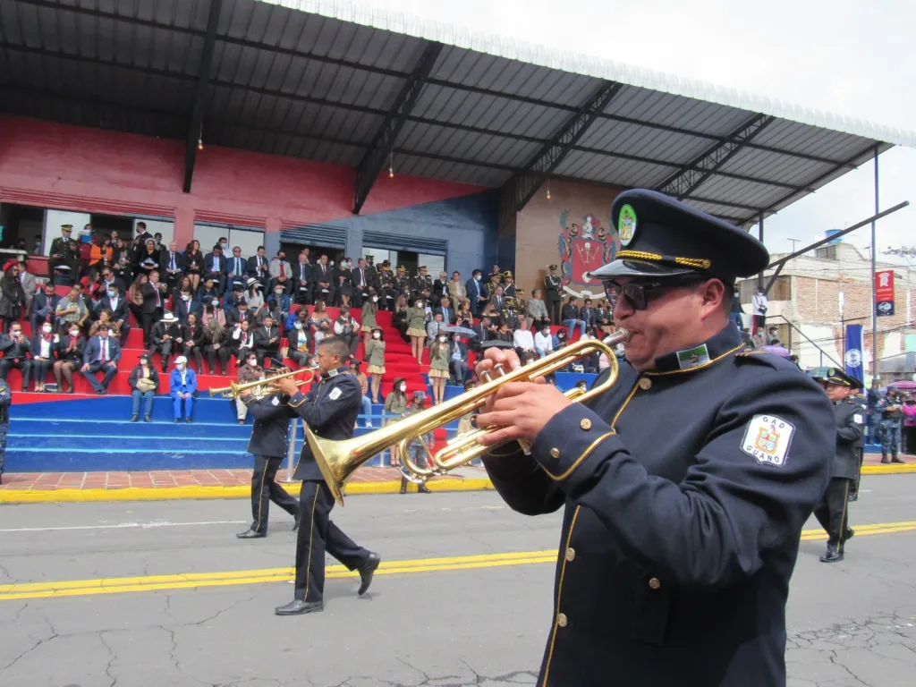 Fiestas de Riobamba por el 21 de Abril programa eventos artísticos y desfiles