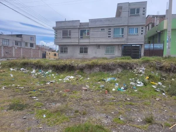 Barrio Rosapamba lleno de basura