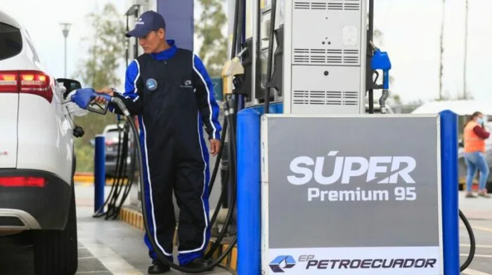 Sube precio de la gasolina Súper en 0,12 centavos.