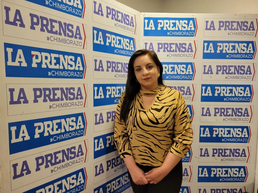 Yadira Chávez Deley, presidenta del Grupo de Bastoneras Exalumnas del Colegio ‘Riobamba’