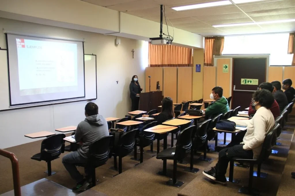 Las clases en Ecuador serán normales hasta las 17:00
