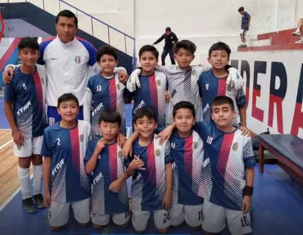 Niños del equipo Star en los juegos intercolegiales.