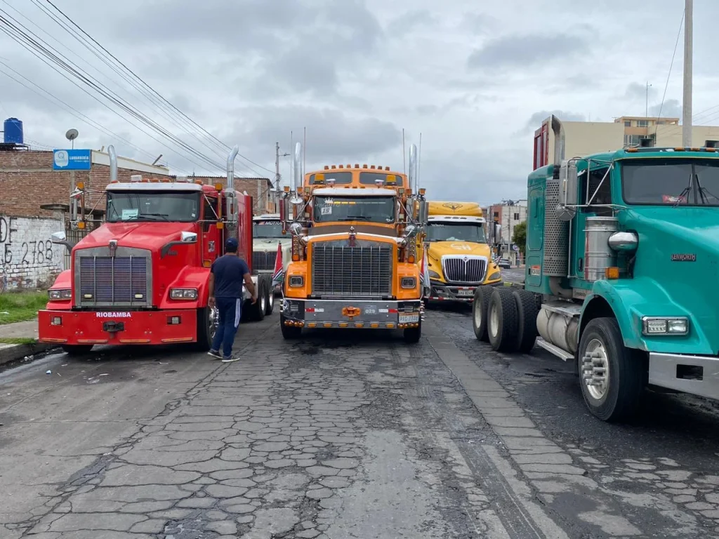 Carrera de cabezales en Riobamba atrajo a 24 profesionales del volante