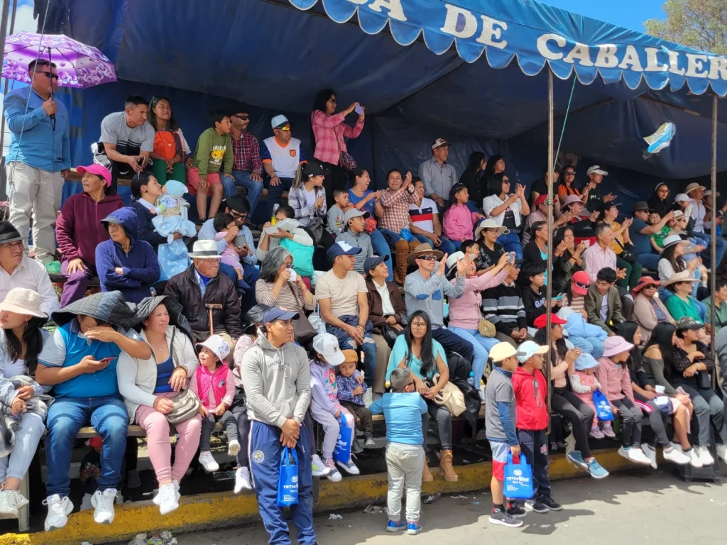 El público aplaudió a rabiar a las comparsas