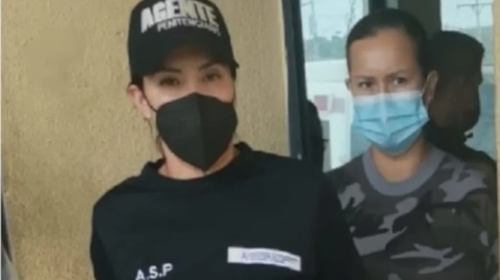 Esposa y novia de alias 'Fito' manejaban redes de lavado de dinero