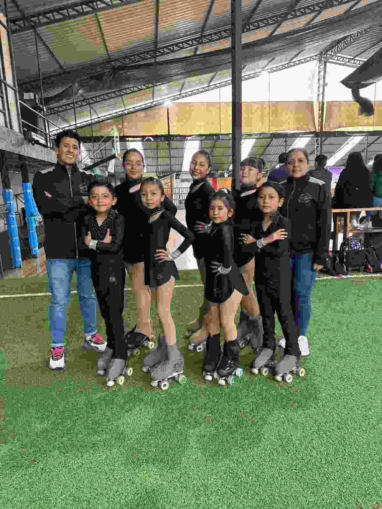 Club de patinaje de Riobamba brilla en campeonato nacional