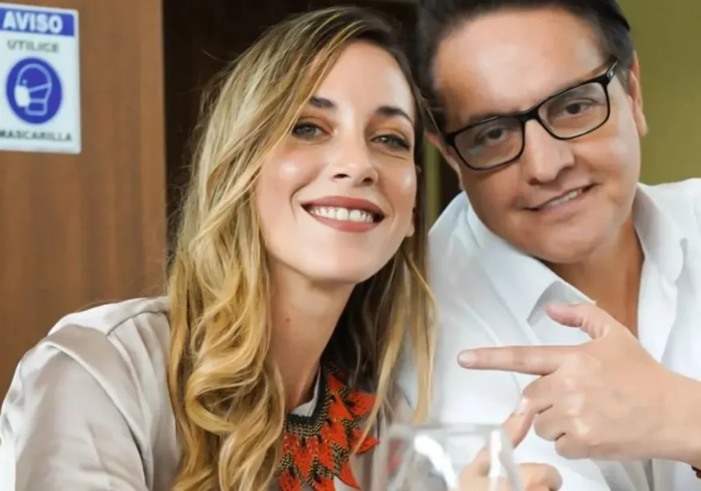Andrea Gonzáles Náder por la presidencia en las elecciones de 2025.