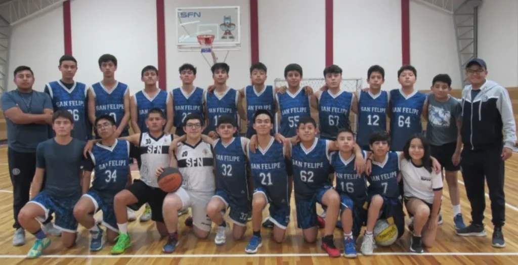 Estudiantes del Colegio San Felipe campeones en los intercolegiales en básket.