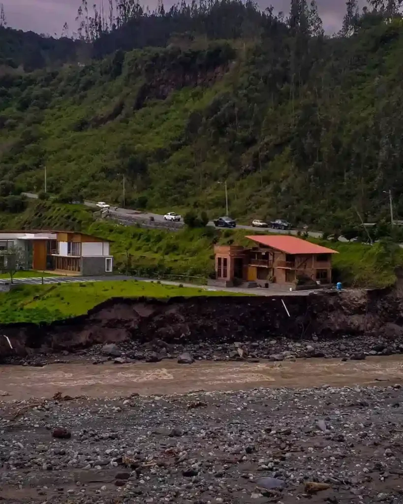 Gobierno Nacional transfiere dinero a Baños y Penipe para sustentar la emergencia.