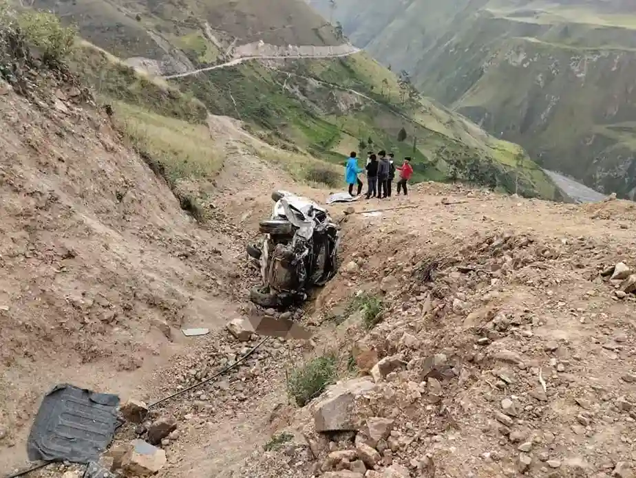 La tragedia se hace mayor al saber que un menor estaba conduciendo un vehículo, y sin permiso