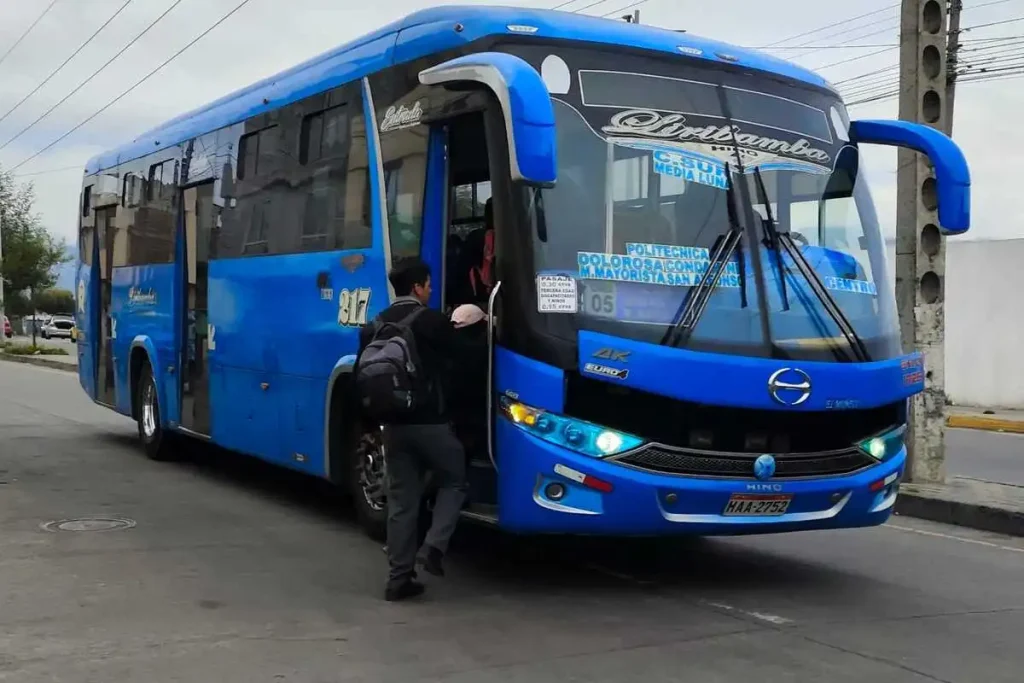 Líneas de buses en Riobamba tienen cambios en las rutas.