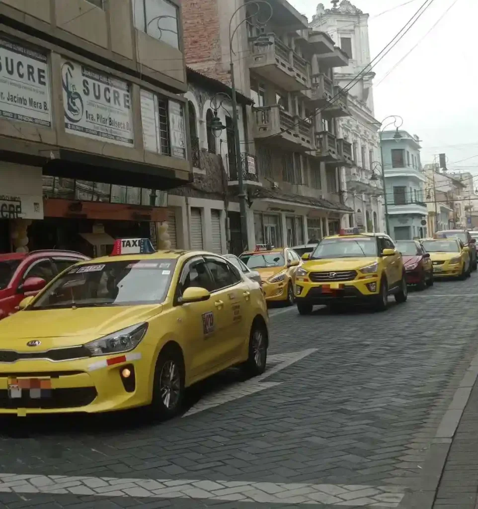El subsidio de la gasolina fue establecido, pero en Riobamba algunos taxistas no creen que la medida de Noboa se cumpla.