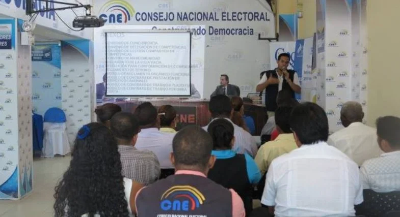 Los movimientos y partidos políticos están presentes dentro de la ciudad de Riobamba.
