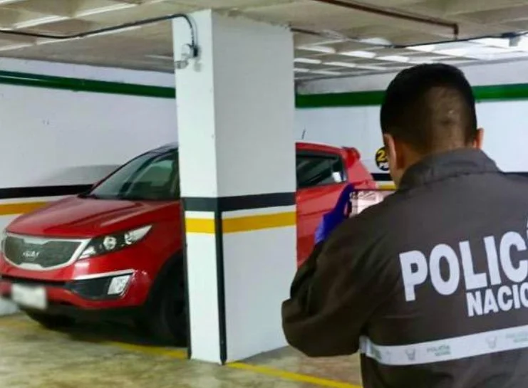 Un funcionario de la UAFE fue detenido junto a 3 personas bajo por presunto lavado de activos.