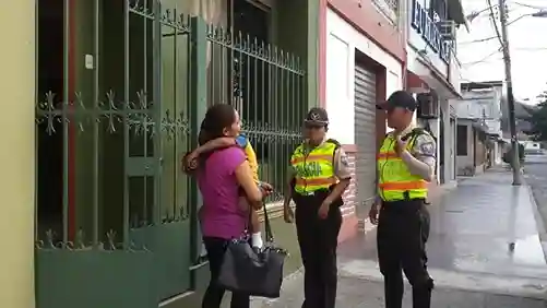 Es un servicio gratuito, solo debe acercarse hasta la Unidad de Policía Comunitaria (UPC) más cercana