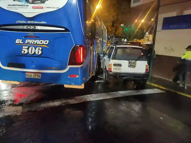 Dos accidentes de tránsito e incendio forestal se registraron en Chimborazo. Por suerte, no hubo víctimas que lamentar