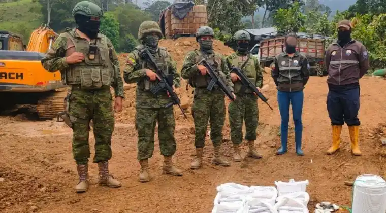 Violento ataque Ponce Enríquez deja 5 muertos y 3 heridos