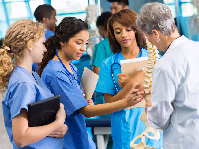 Mejores Facultades de Medicina en Ecuador: Resultados del Caces 2024