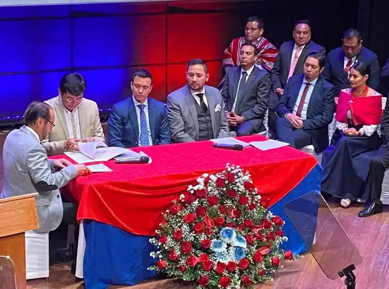 Municipio Riobamba firma un convenio con la EERSA.