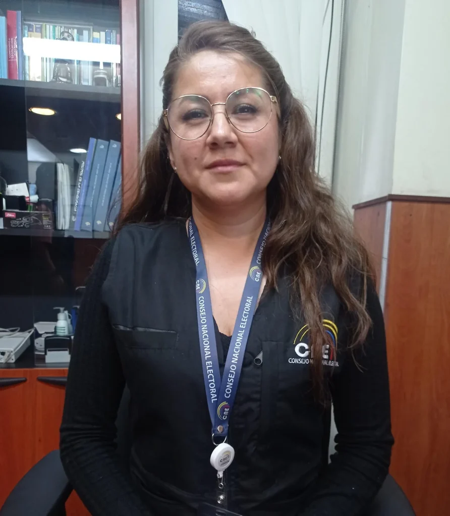 Viviana Velarde, Directora Provincial del CNE Chimborazo.