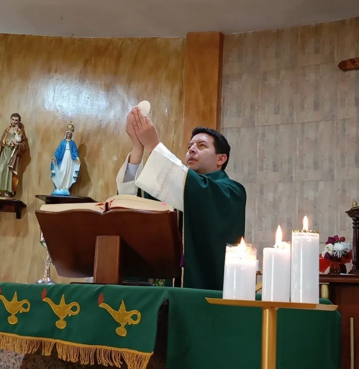 Novena en honor a Santa Rosa de Lima en Riobamba.